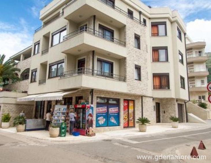 Azur Apartmani - 4